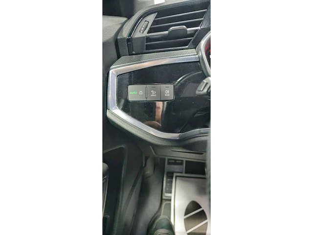 Audi q3 full s-line interieur & exterieur + platinum pack - 35 tfsi (benzine) * 2019 *iq drive * - afbeelding 30 van  46