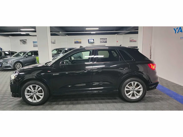 Audi q3 full s-line interieur & exterieur + platinum pack - 35 tfsi (benzine) * 2019 *iq drive * - afbeelding 34 van  46