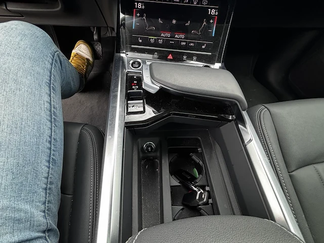 Audi q8 etron,2023 - afbeelding 8 van  37