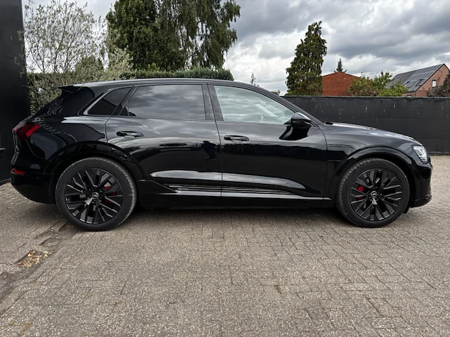 Audi q8 etron,2023 - afbeelding 32 van  37