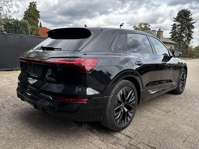 Audi q8 etron,2023 - afbeelding 33 van  37