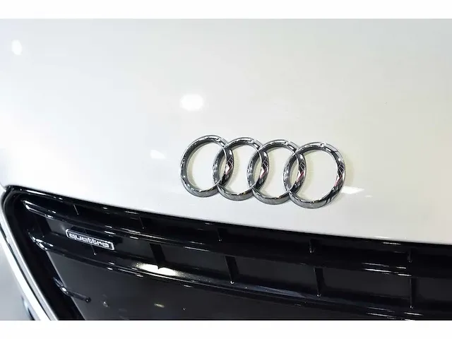 Audi r8 convertible 5,2l v10 fsi - 2015 - afbeelding 15 van  88
