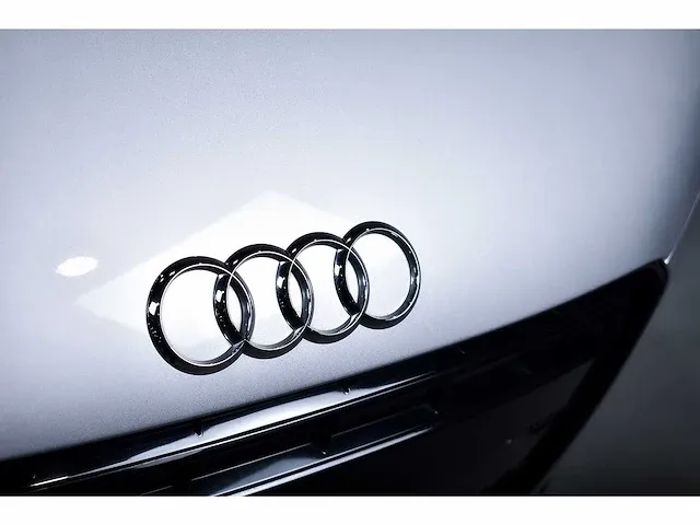 Audi r8 convertible 5,2l v10 fsi - 2015 - afbeelding 31 van  88