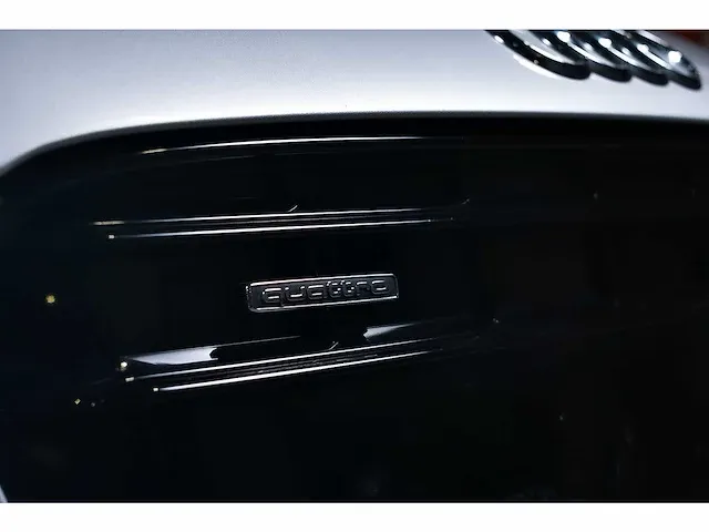 Audi r8 convertible 5,2l v10 fsi - 2015 - afbeelding 32 van  88