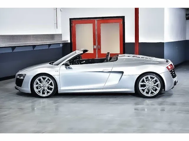 Audi r8 convertible 5,2l v10 fsi - 2015 - afbeelding 42 van  88