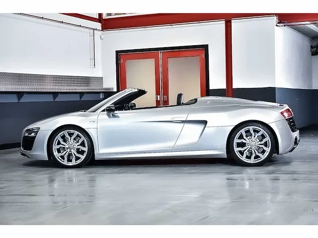 Audi r8 convertible 5,2l v10 fsi - 2015 - afbeelding 43 van  88