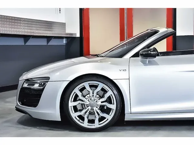 Audi r8 convertible 5,2l v10 fsi - 2015 - afbeelding 44 van  88