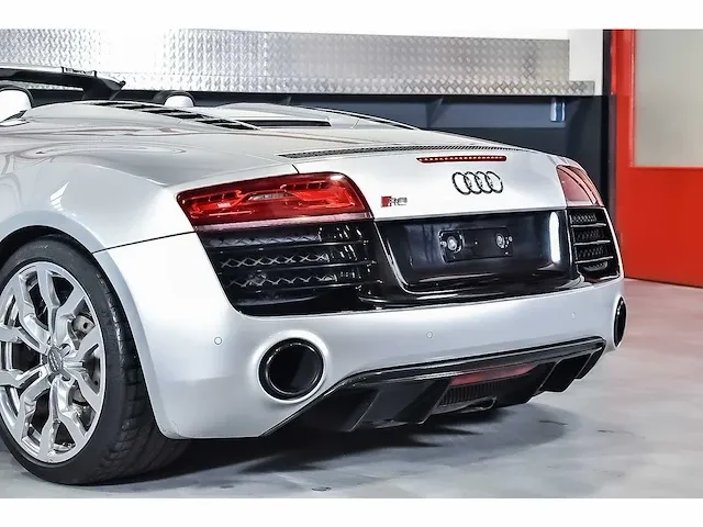 Audi r8 convertible 5,2l v10 fsi - 2015 - afbeelding 49 van  88