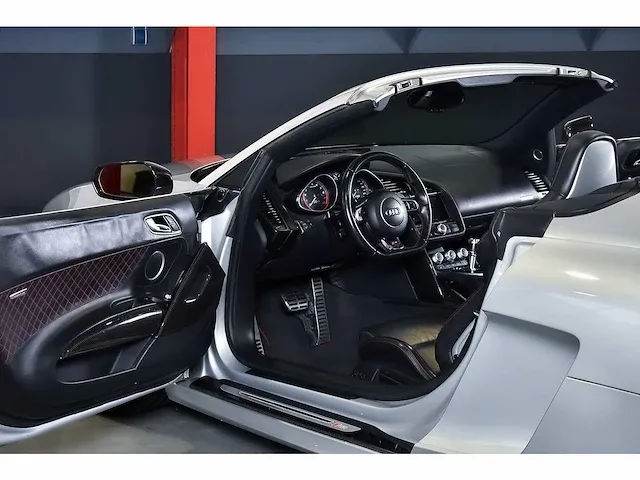Audi r8 convertible 5,2l v10 fsi - 2015 - afbeelding 64 van  88