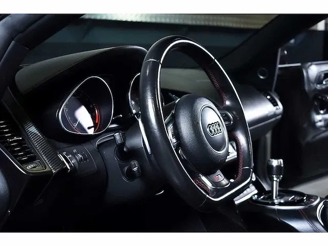 Audi r8 convertible 5,2l v10 fsi - 2015 - afbeelding 71 van  88