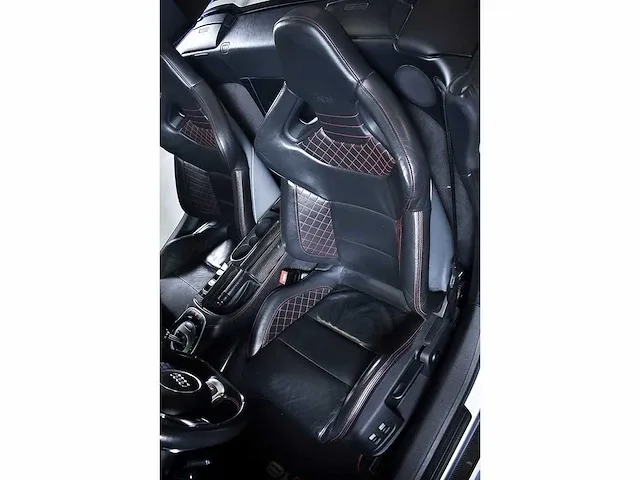 Audi r8 convertible 5,2l v10 fsi - 2015 - afbeelding 72 van  88