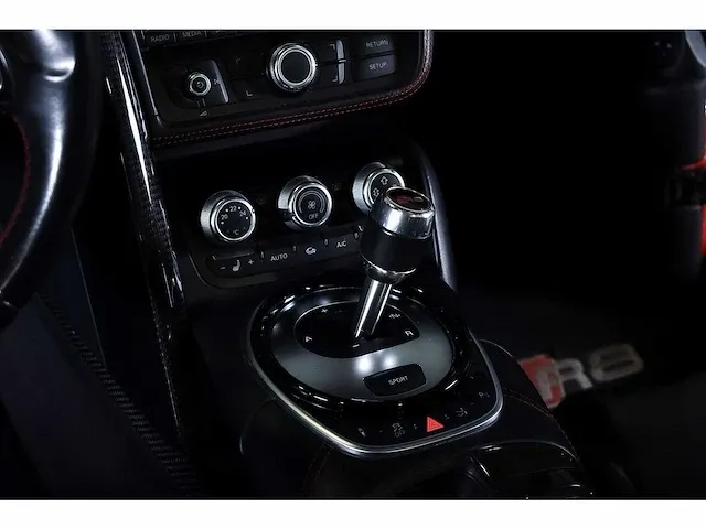 Audi r8 convertible 5,2l v10 fsi - 2015 - afbeelding 76 van  88