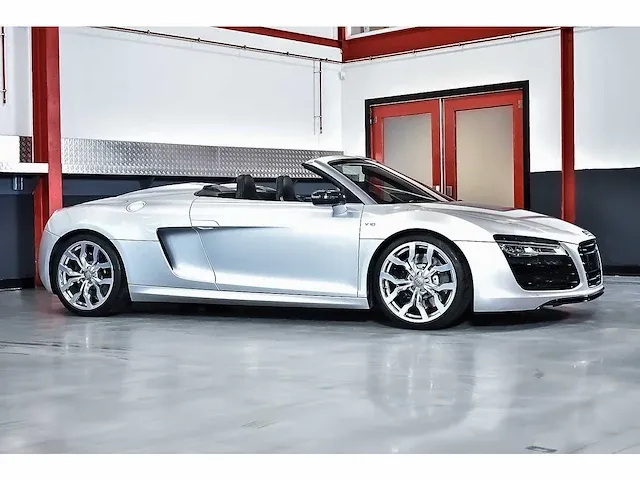 Audi r8 convertible 5,2l v10 fsi - 2015 - afbeelding 78 van  88