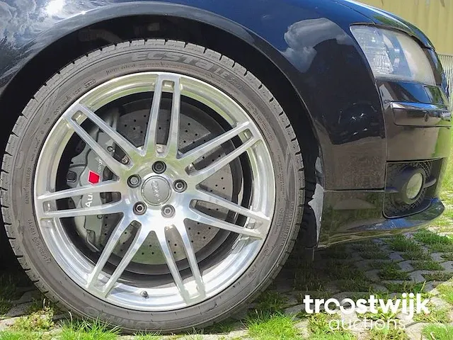 Audi s8 5.2 fsi v10 - afbeelding 11 van  57