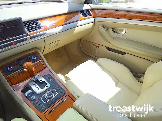 Audi s8 5.2 fsi v10 - afbeelding 40 van  57