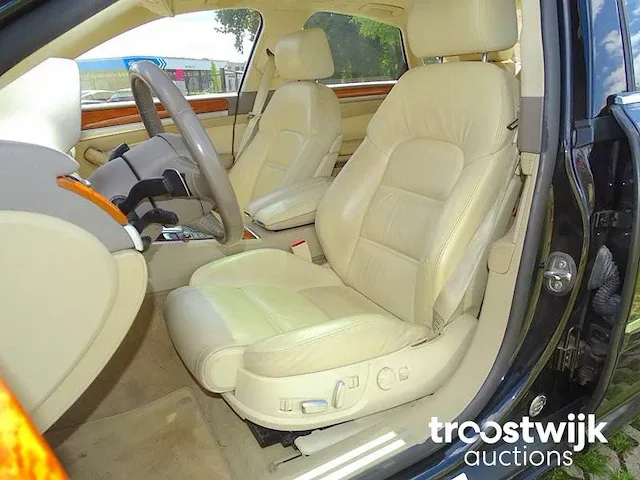 Audi s8 5.2 fsi v10 - afbeelding 33 van  57