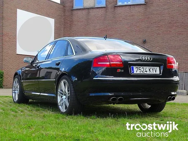 Audi s8 5.2 fsi v10 - afbeelding 23 van  57