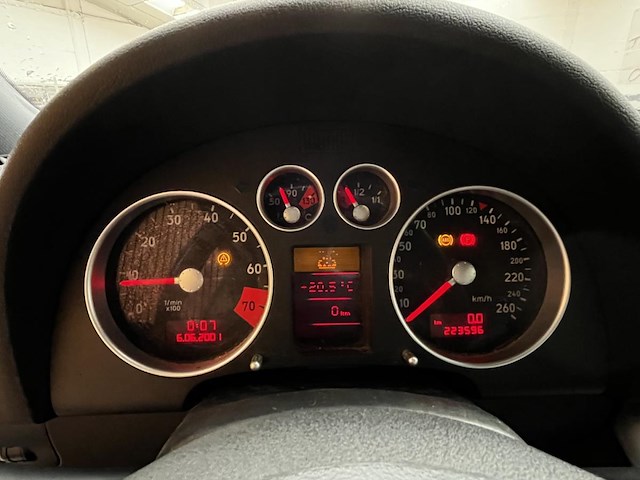 Audi tt - afbeelding 3 van  16