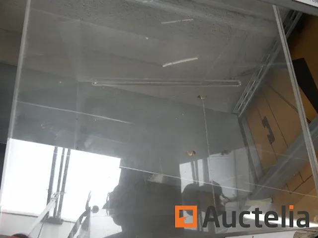 Audi urn in transparant plexiglas - afbeelding 1 van  2