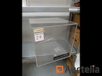 Audi urn in transparant plexiglas - afbeelding 2 van  2