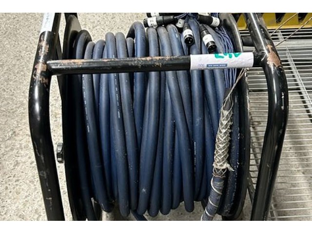 Audiokabel op mobiele kabelrol - afbeelding 2 van  7