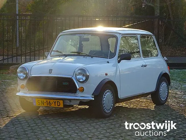 Austin mini 'wimbledon', sn-16-yd - afbeelding 1 van  49