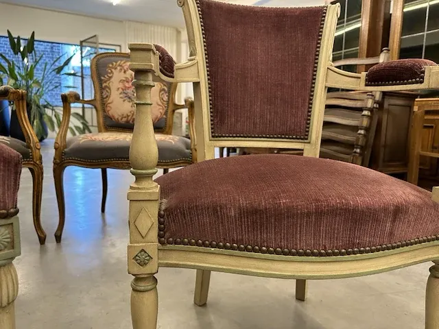 Authentieke stoelen - afbeelding 5 van  5