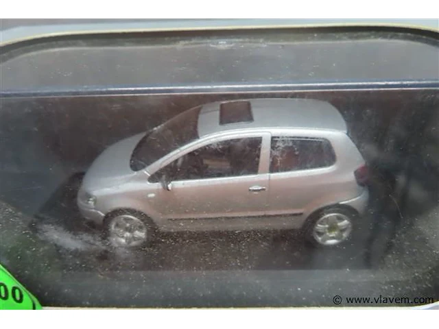 Auto 1 stuk - afbeelding 2 van  3