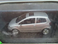 Auto 1 stuk - afbeelding 2 van  3