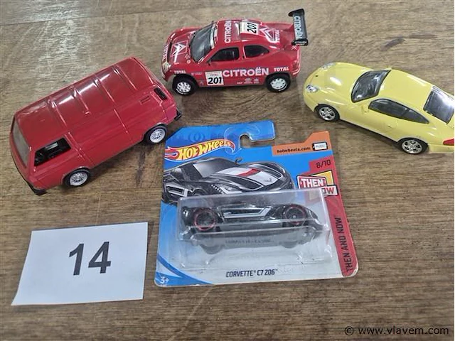 Auto 4 stuks - afbeelding 1 van  3