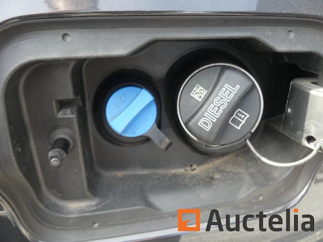 Auto bmw 520d touring (2018-136.372 km) - afbeelding 25 van  26