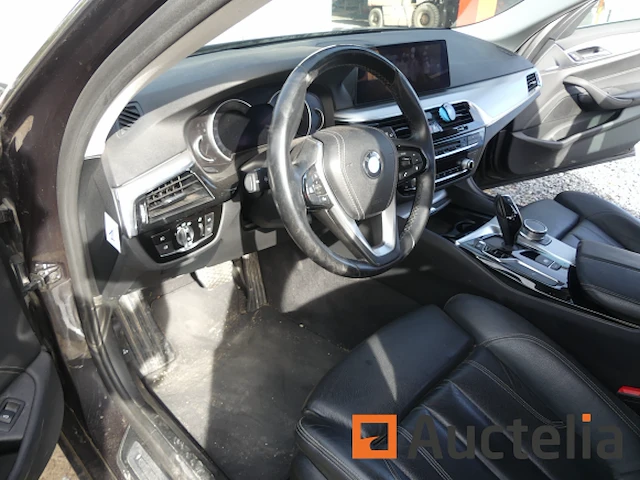 Auto bmw 520d touring (2018-136.372 km) - afbeelding 2 van  26