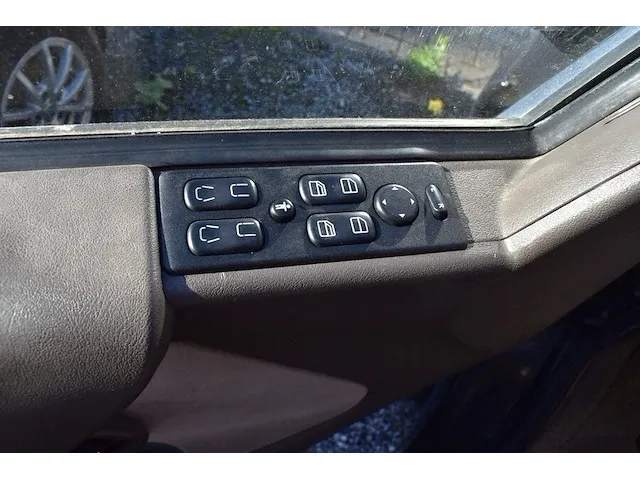 Auto dubbel gebruik mercedes viano v220cdi, type 638/2, variant ybf0, versie d4aab1, ch.nr. vsa63829413345784, bouwjaar 01.12.2000 (2 sleutels, boorddocumenten: inschrijvingsbewijs (verlopen), gelijkvormigheidsattest en schouwingsbewijs - afbeelding 28 van  33