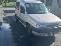 Auto dubbel gebruik - afbeelding 2 van  8