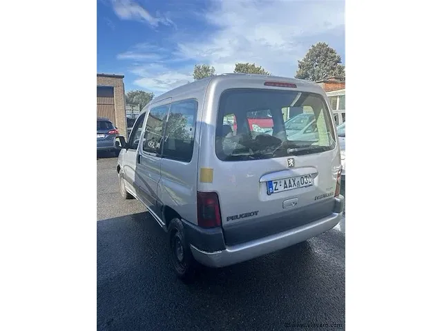 Auto dubbel gebruik - afbeelding 4 van  8
