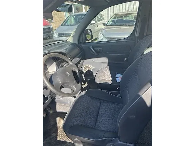 Auto dubbel gebruik - afbeelding 6 van  8