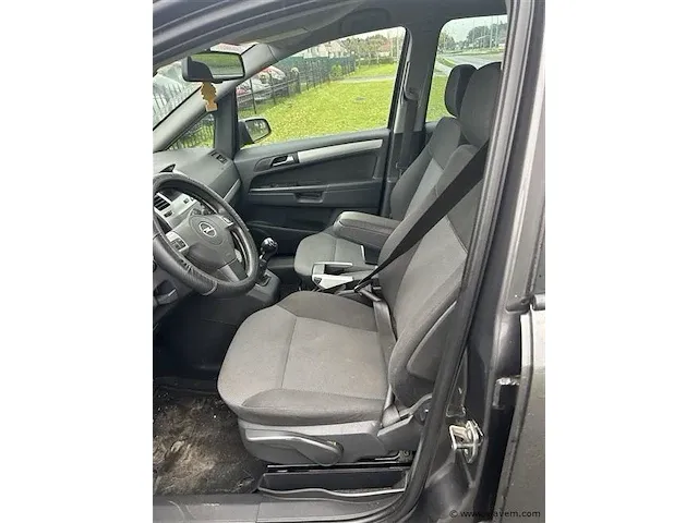 Auto dubbel gebruik - afbeelding 8 van  11