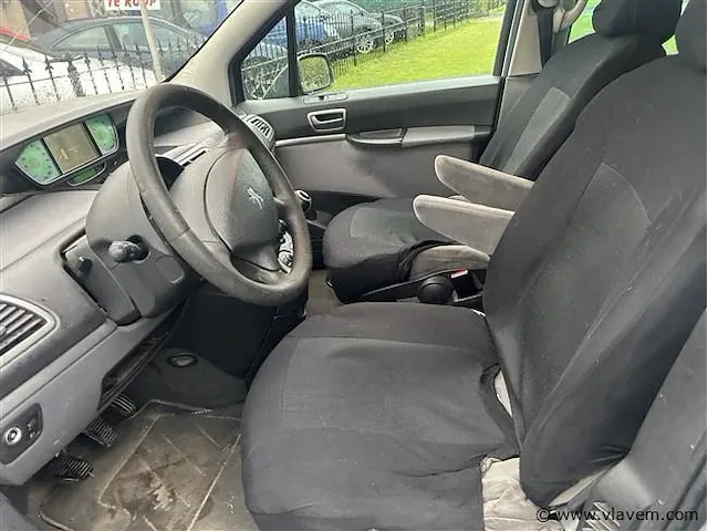 Auto dubbel gebruik - afbeelding 9 van  11