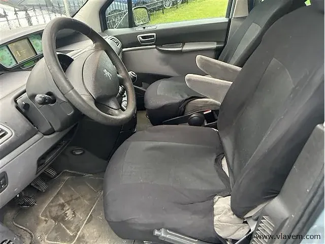 Auto dubbel gebruik - afbeelding 10 van  11