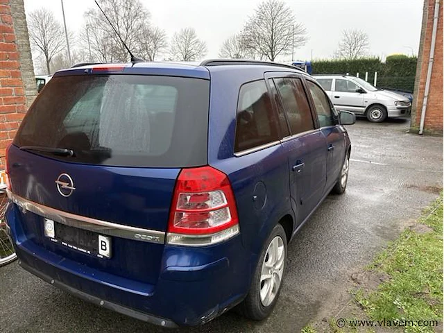 Auto dubbel gebruik - afbeelding 3 van  7