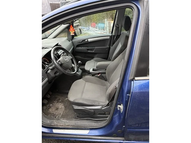 Auto dubbel gebruik - afbeelding 5 van  7