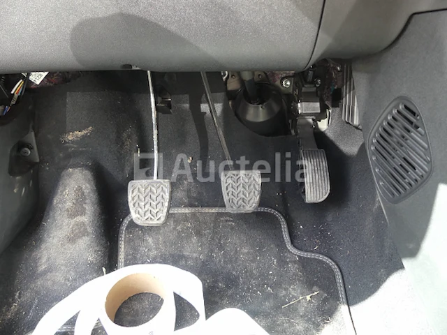 Auto (ingang op straat) (1.735km) peugeot 108 style 5 deurs(vin:vf3pscfbdjr245289) - afbeelding 4 van  16