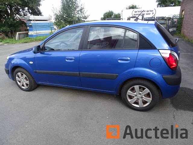 Auto kia rio - afbeelding 2 van  56