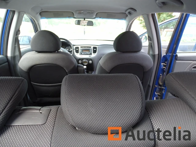 Auto kia rio - afbeelding 8 van  56