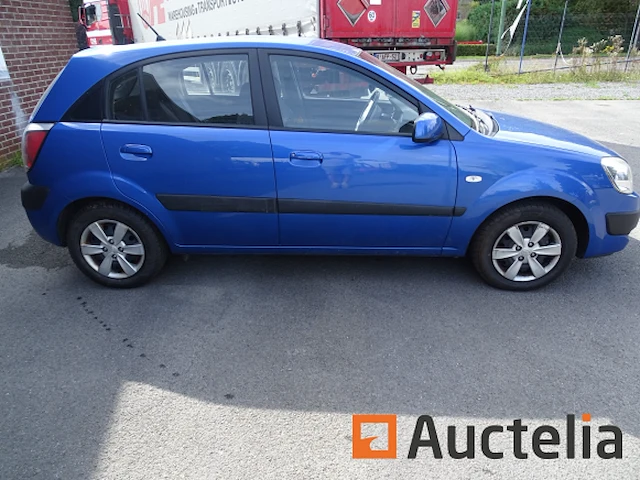 Auto kia rio - afbeelding 38 van  56