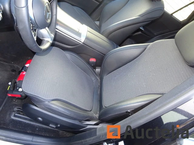 Auto mercedes glc300 4matic (2024-13933 km-vin:w1nkm0kb7rf121736) - afbeelding 16 van  31
