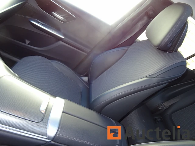 Auto mercedes glc300 4matic (2024-13933 km-vin:w1nkm0kb7rf121736) - afbeelding 19 van  31