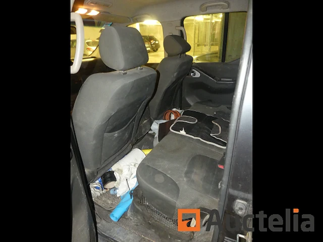 Auto nissan navara 2.5 (2012-237.396 km) - afbeelding 4 van  24