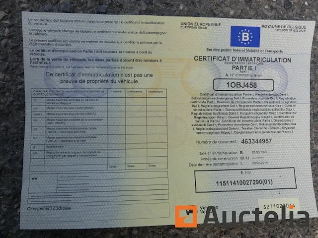 Auto oldtimer mercedes-benz 240d 115d 3.0 (116.118 1975 km) - afbeelding 10 van  21