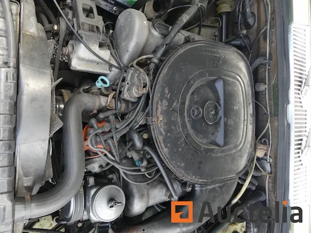 Auto oldtimer mercedes-benz 450 se (1977-217.521 km) - afbeelding 4 van  21